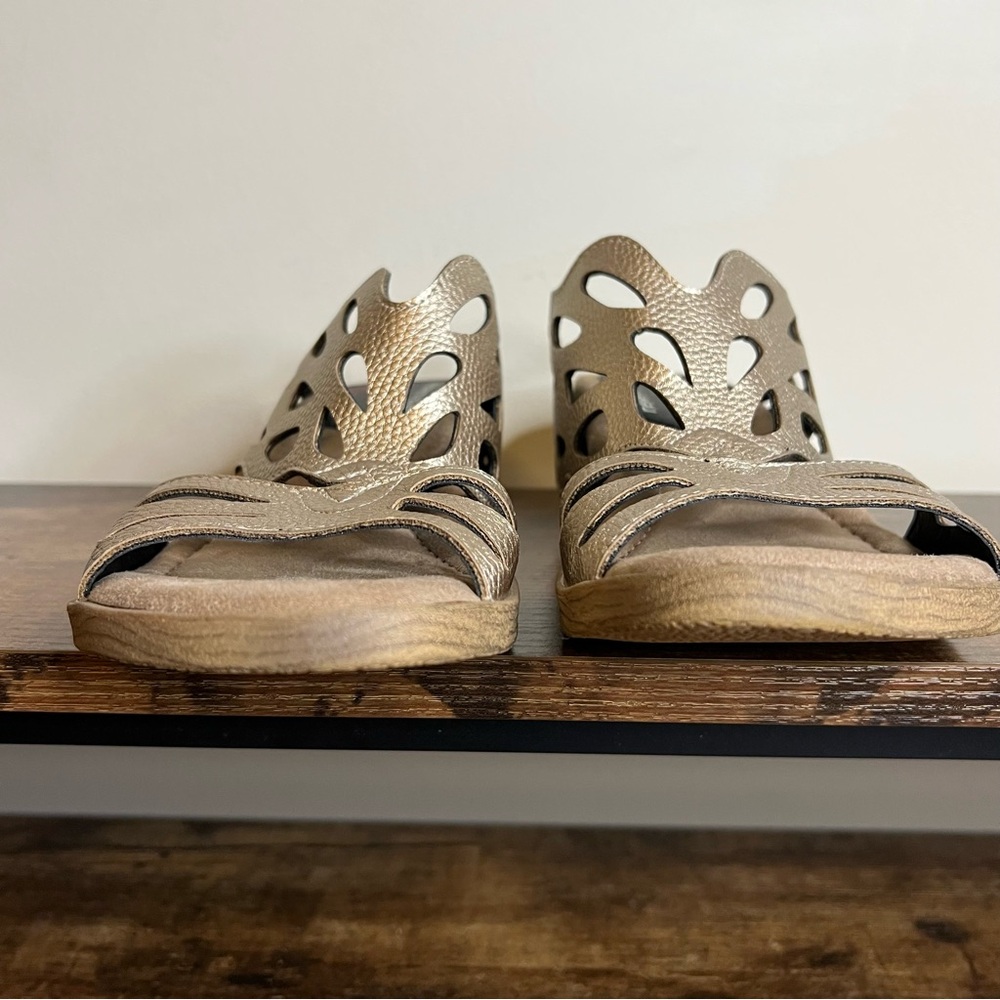 Modzori‎ Reversibles Celesta Wedge Sandal metallic copper black cutout women's 7 - Picture 3 of 10